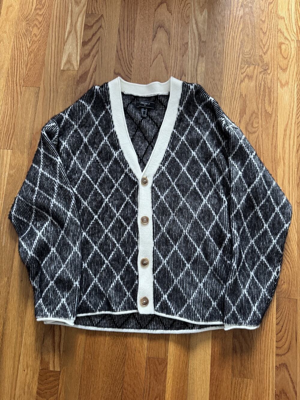 BRAND NEW Forever 21 Geometric Unisex Knit Cardigan (Medium)